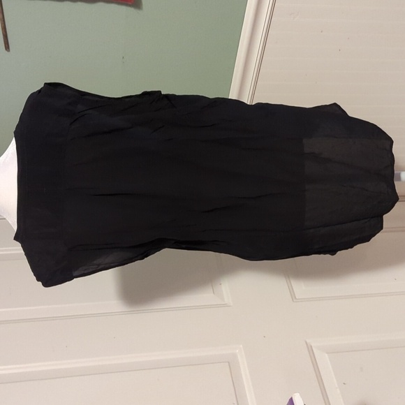 Banana Republic Large black sleeveless tank shell SILK gorgeous lightweight - Picture 6 of 10